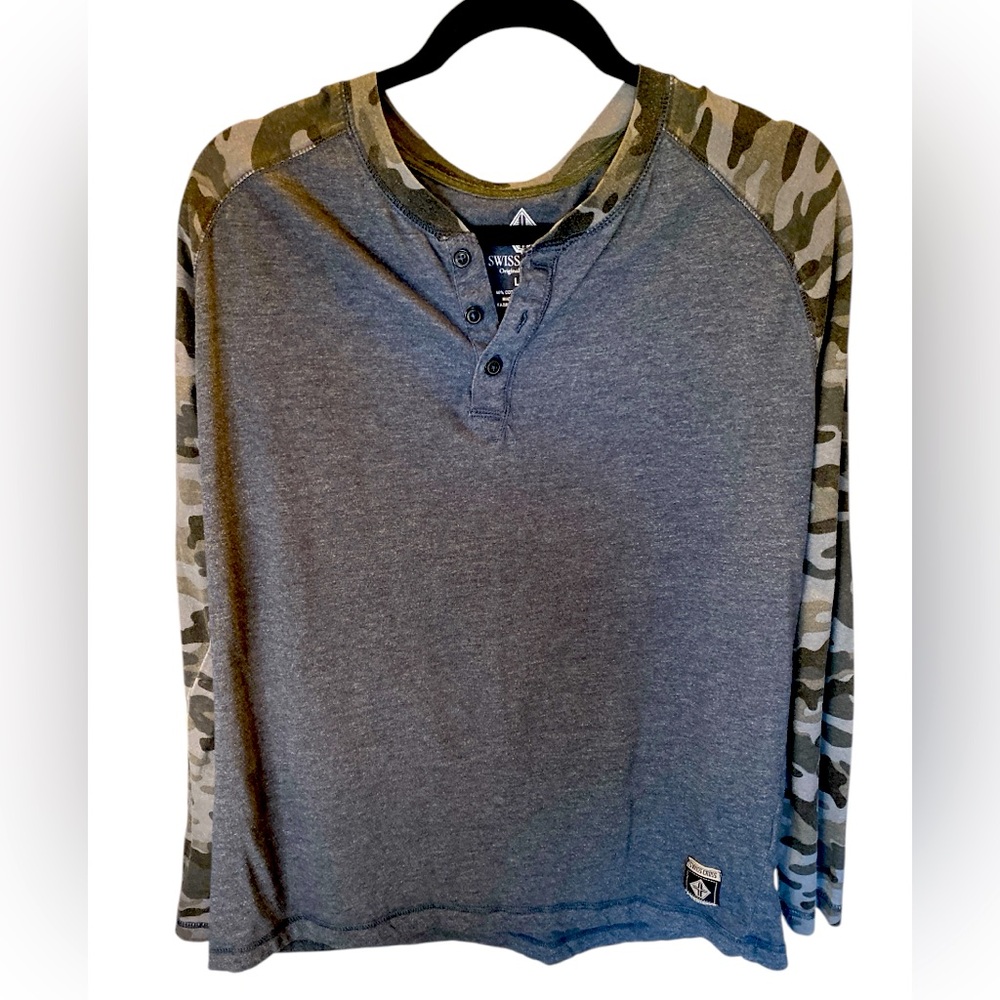SWISS CROSS Grey Henley with Matching Camouflage Sleeves size L